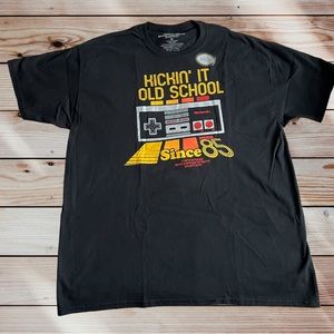 NES Men’s XL Retro 80s Theme Seamless Shirt Black Cotton